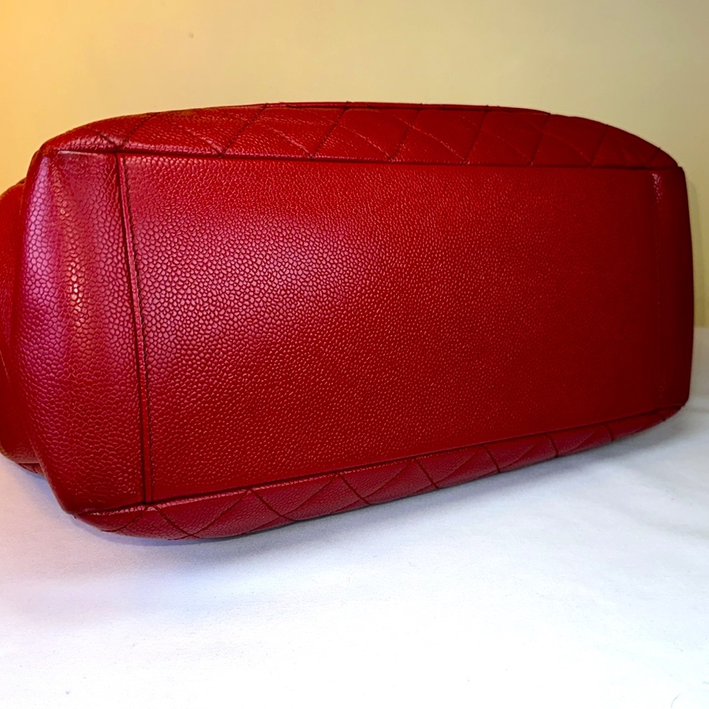 Chanel Red Quilted Shoulder Bag - Picture 8 of 15